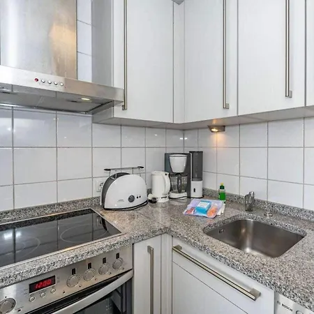 Duenenburg Apt 36